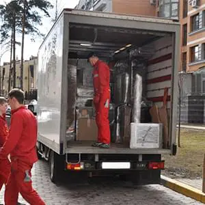 Аренда грузового такси для переезда Заказать грузового такси с грузчиками для перевозки имущества