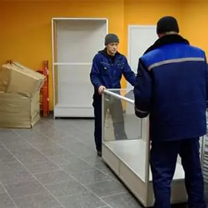 Безопасная доставка торгового оборудования с грузчиками на Газели Безопасная перевозка торгового оборудования Газелью по Щелково